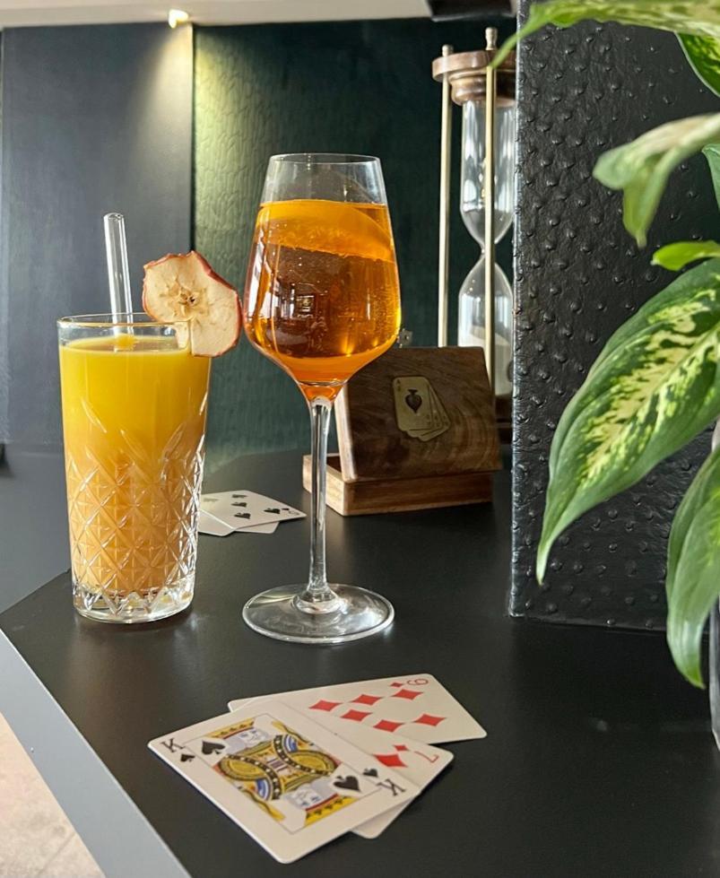 Le Trophee Boutique Hotel Spa- La Loggia Appart'Hotel Deauville Eksteriør bilde