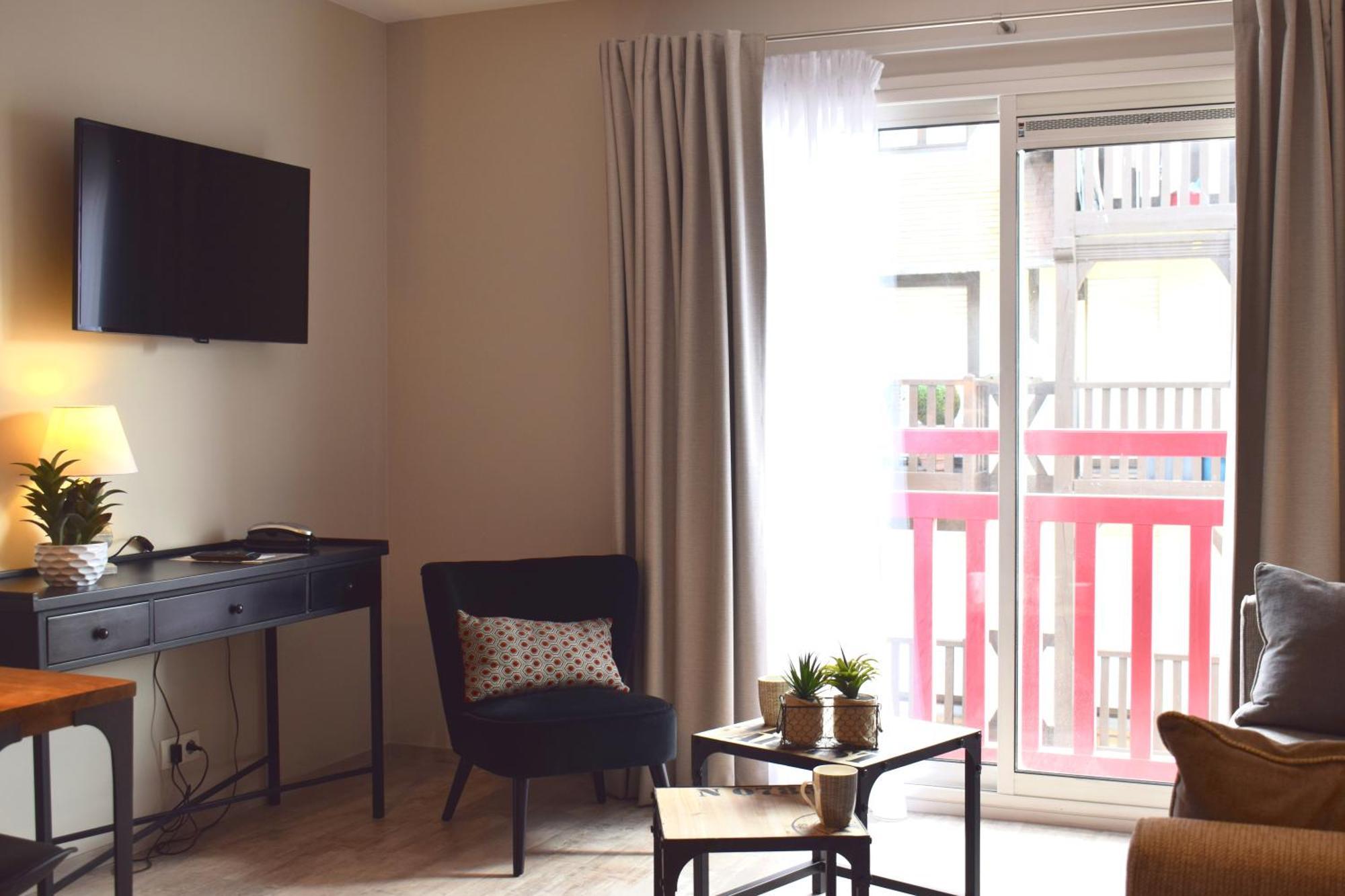 Le Trophee Boutique Hotel Spa- La Loggia Appart'Hotel Deauville Eksteriør bilde