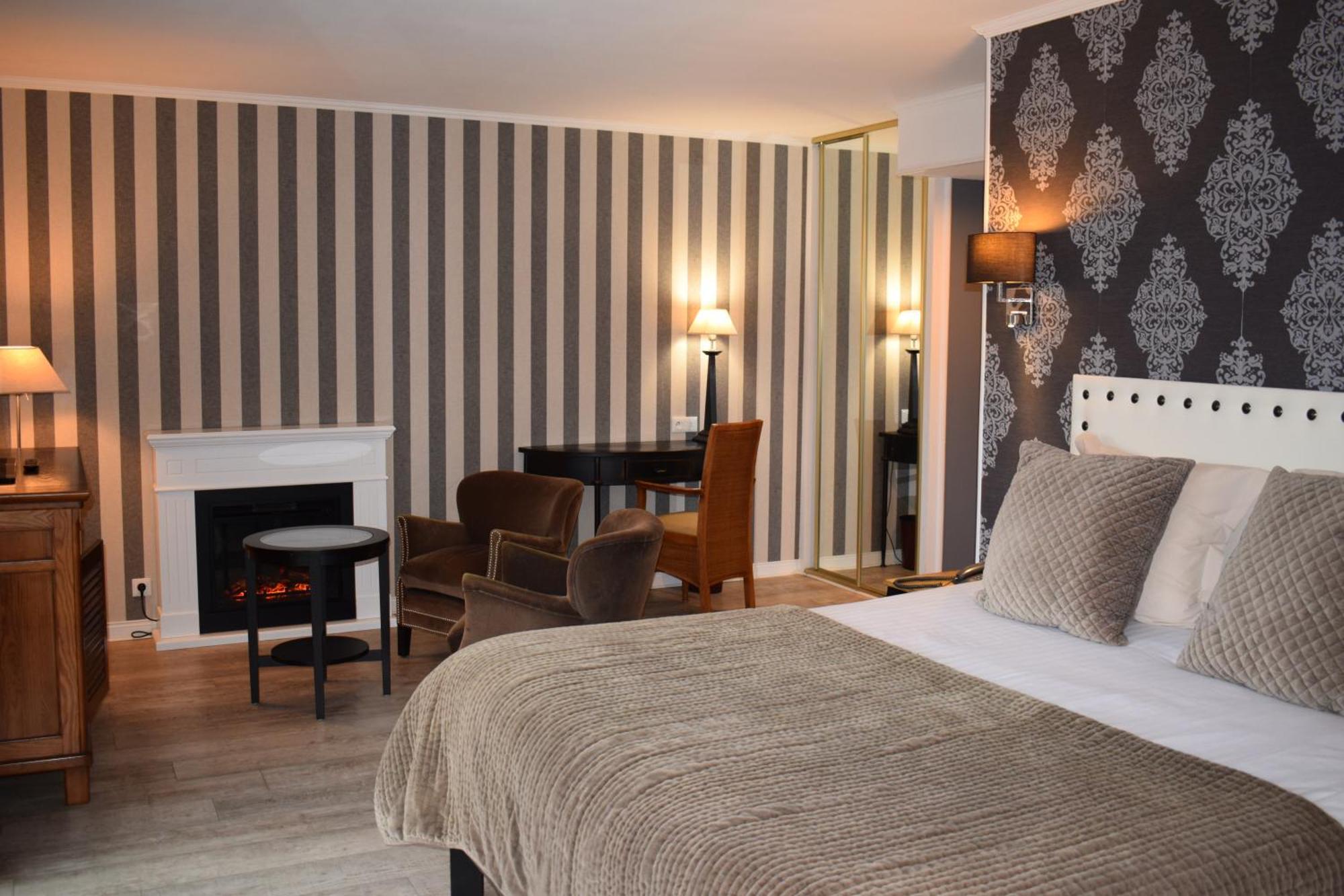 Le Trophee Boutique Hotel Spa- La Loggia Appart'Hotel Deauville Eksteriør bilde