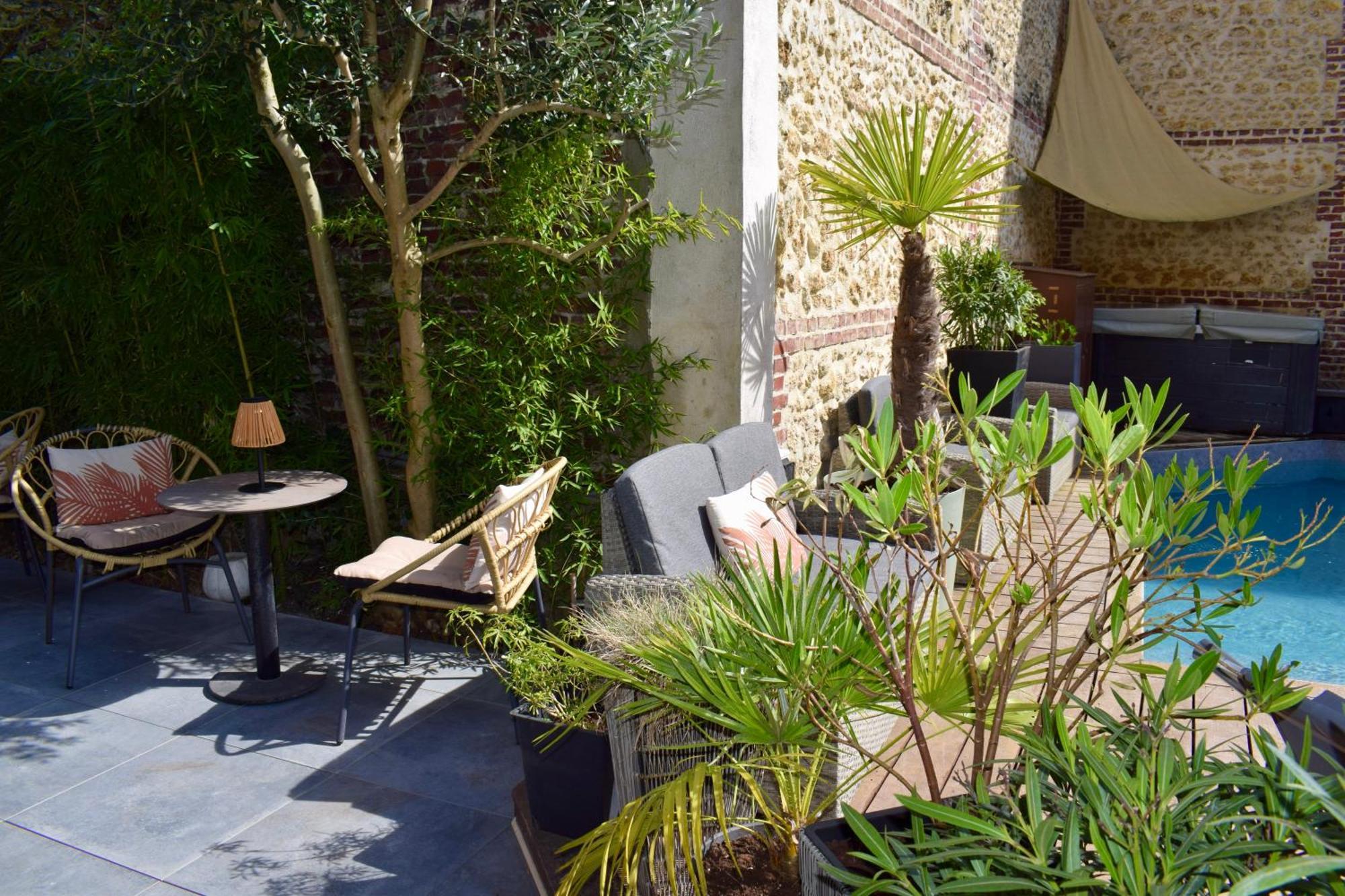 Le Trophee Boutique Hotel Spa- La Loggia Appart'Hotel Deauville Eksteriør bilde
